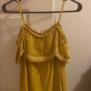 yellow blouse